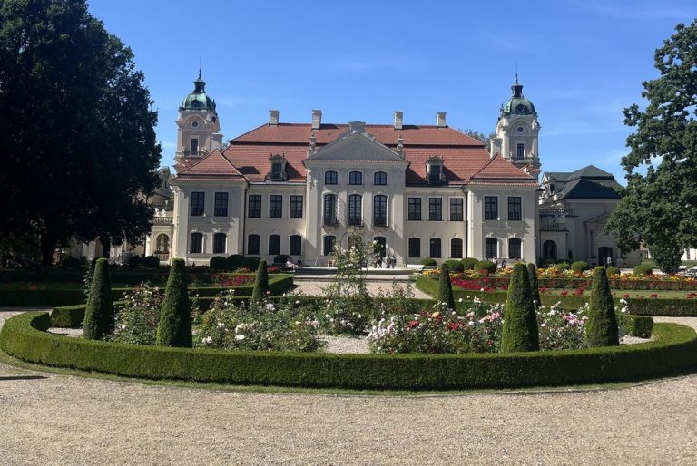 Dwudniowa wycieczka do Kozłówki i Nasutowa